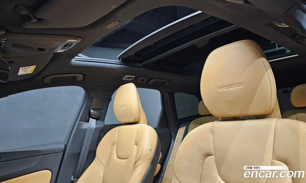 Volvo XC60 2020 2.0 автомат (гидро), фото 18