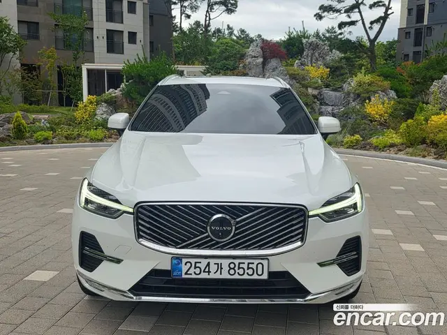 Volvo XC60, 2026, 8 000 км