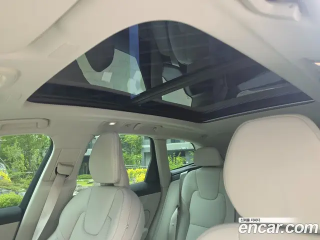 Volvo XC60 2026 2.0 автомат (гидро), миниатюра 11