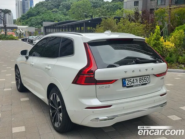 Volvo XC60 2026 2.0 автомат (гидро), миниатюра 6