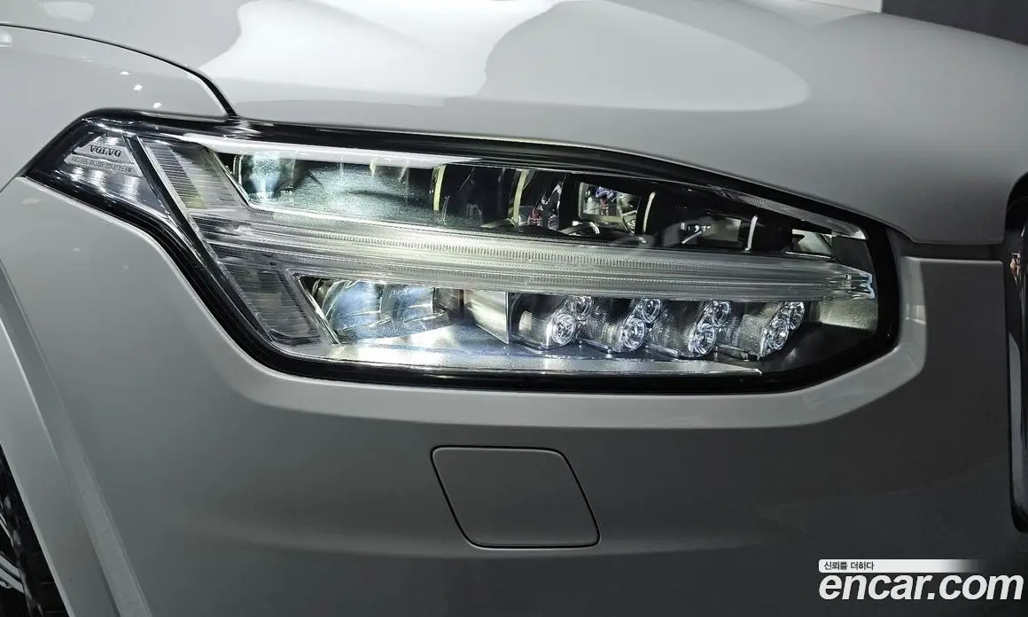 Volvo XC90 2021 2.0 автомат (гидро), фото 8