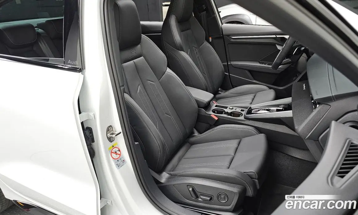 Audi A3 2025 2.0 автомат (гидро), фото 16
