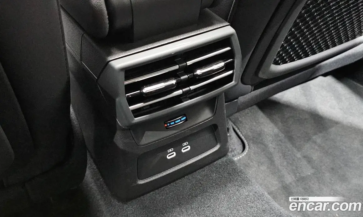 Audi A3 2025 2.0 автомат (гидро), фото 29