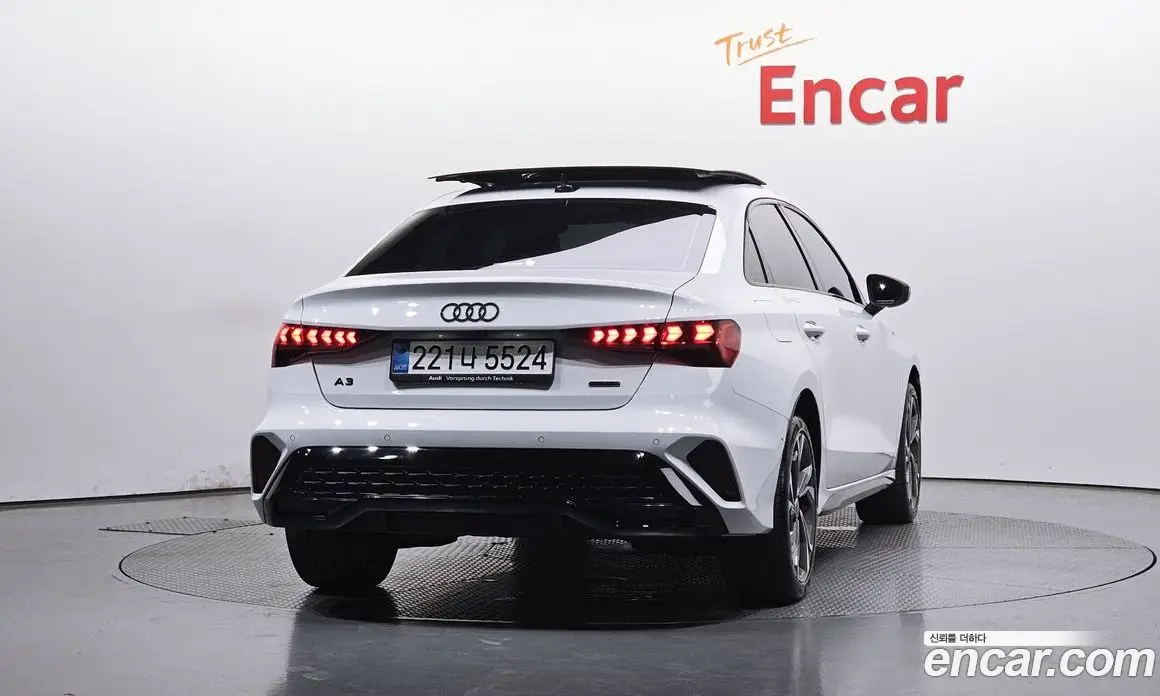 Audi A3 2025 2.0 автомат (гидро), фото 4
