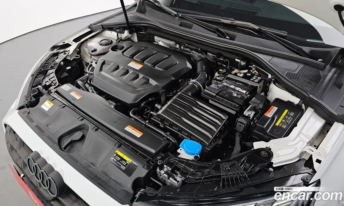 Audi A3 2025 2.0 автомат (гидро), фото 6