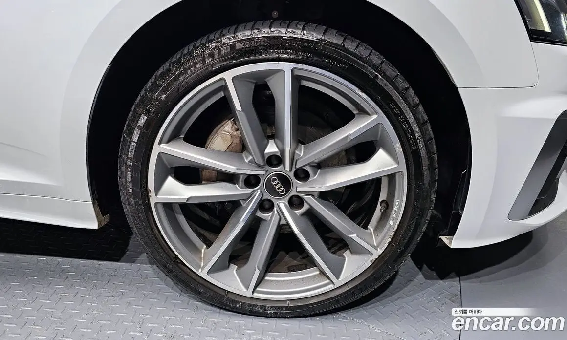 Audi A5 2021 2.0 автомат (гидро), фото 5
