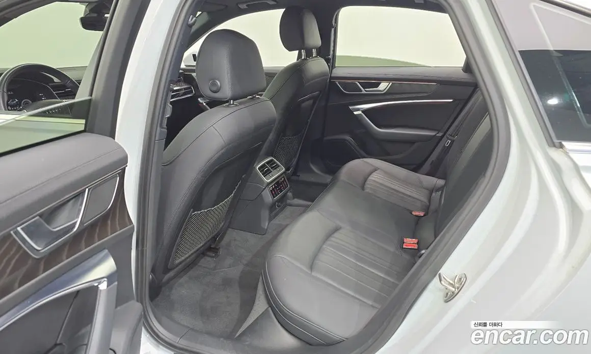 Audi A6 2020 2.0 автомат (гидро), фото 17