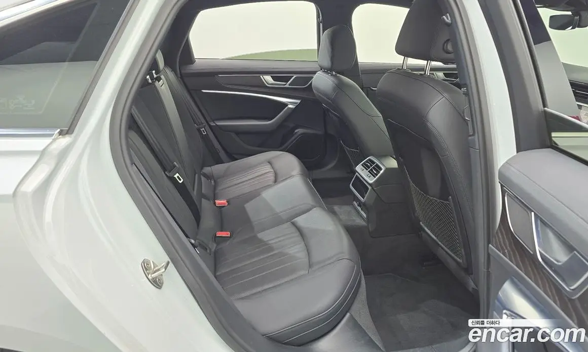 Audi A6 2020 2.0 автомат (гидро), фото 26