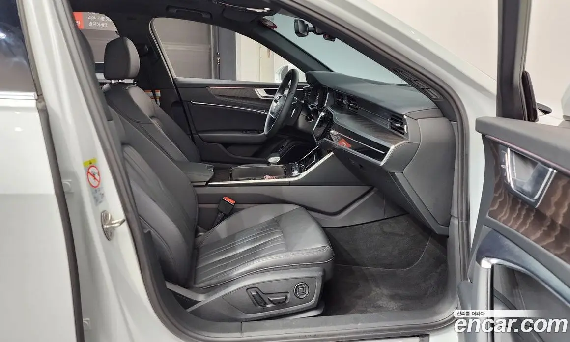 Audi A6 2023 2.0 автомат (гидро), фото 16