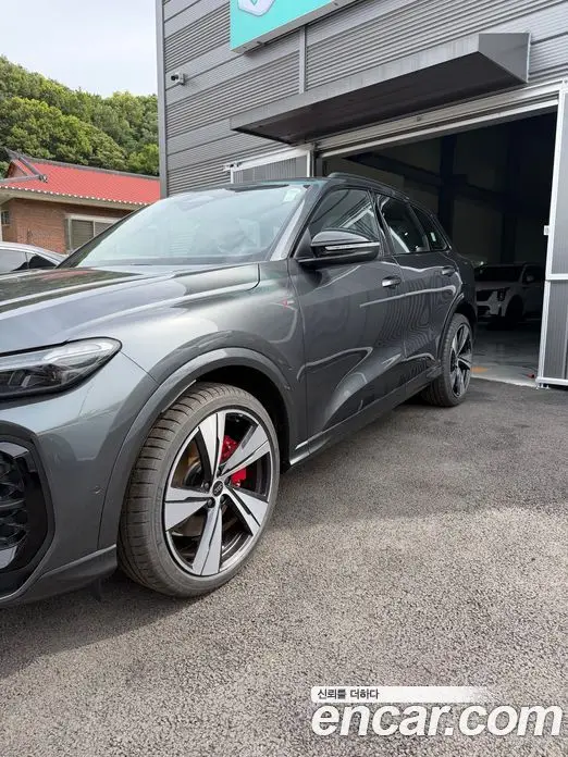 Audi Q5 2025 2.0 автомат (гидро), фото 14