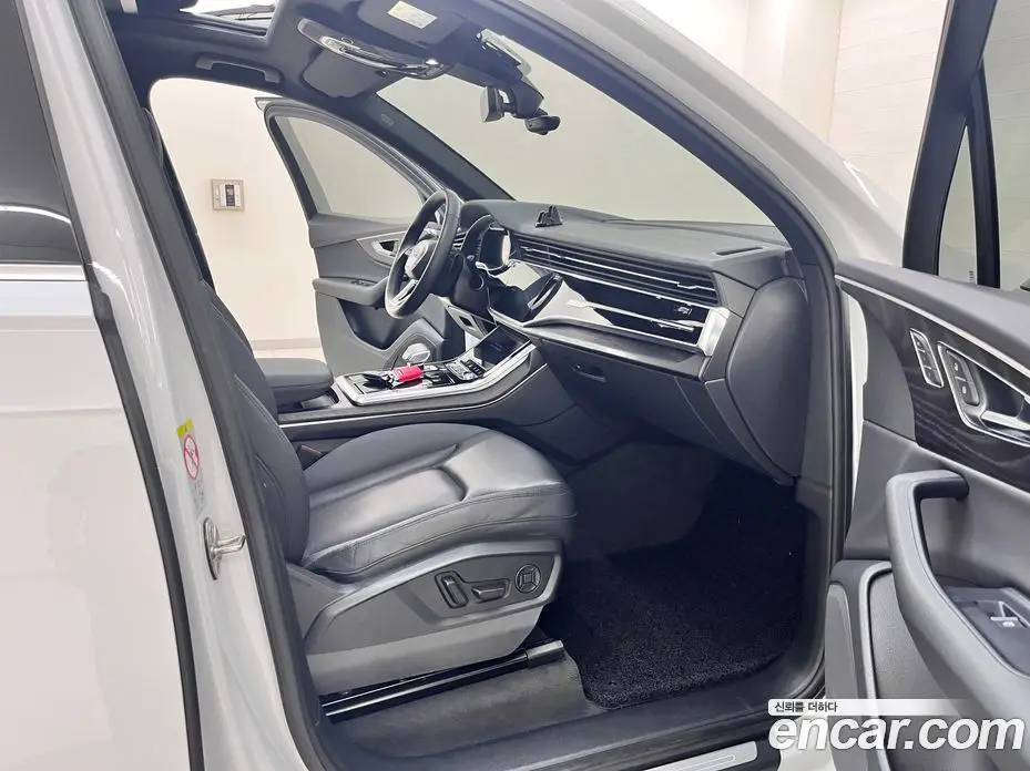 Audi Q7 2022 3.0 автомат (гидро), фото 15