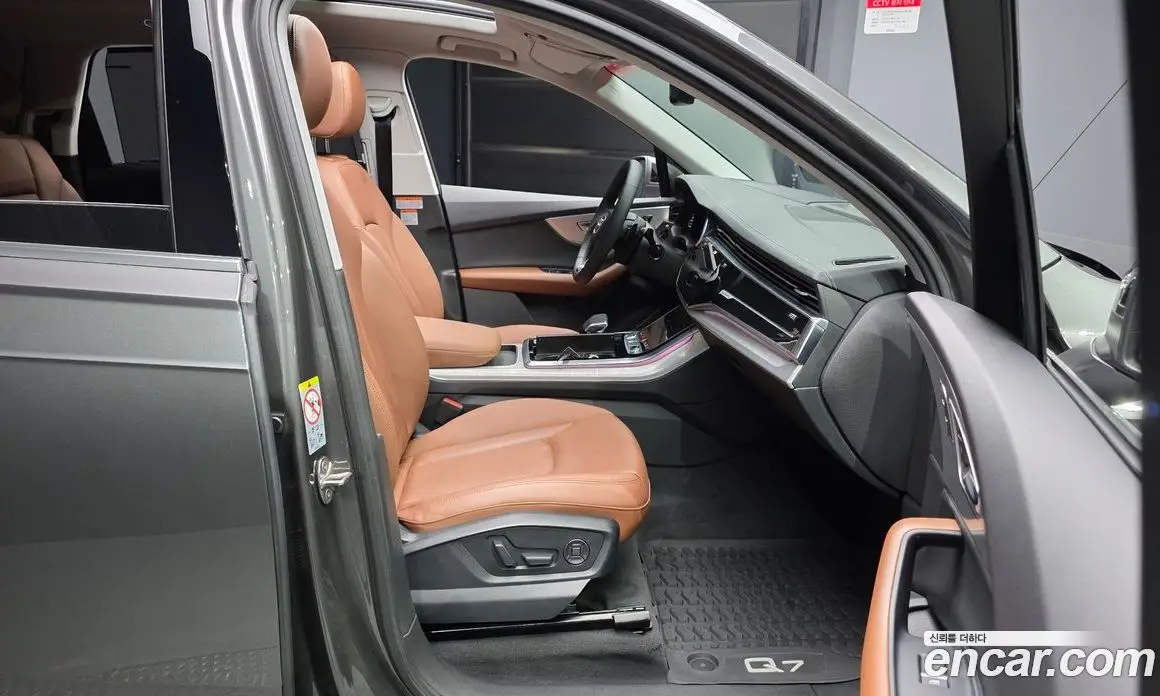 Audi Q7 2023 3.0 автомат (гидро), фото 16