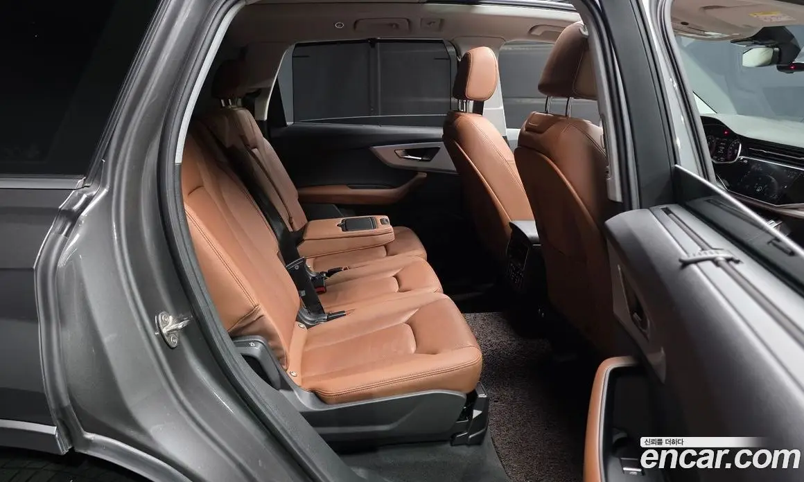 Audi Q7 2023 3.0 автомат (гидро), фото 17