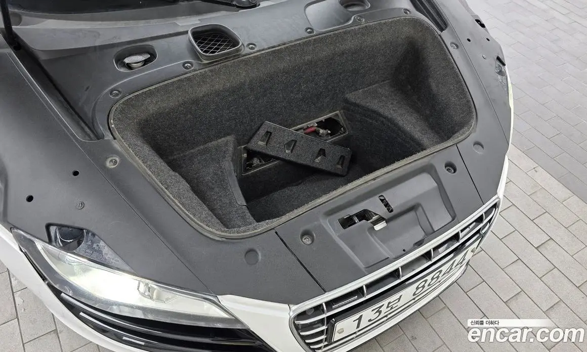 Audi R8 2010 5.2 автомат (гидро), фото 6