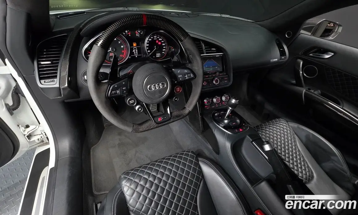 Audi R8 2015 5.2 автомат (гидро), фото 7