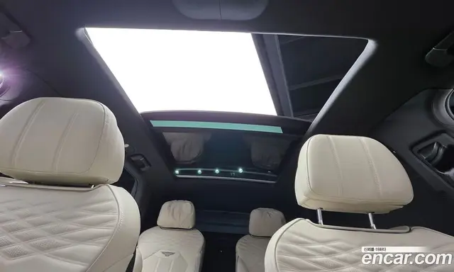 Bentley Bentayga 2025 4.0 автомат (гидро), миниатюра 12