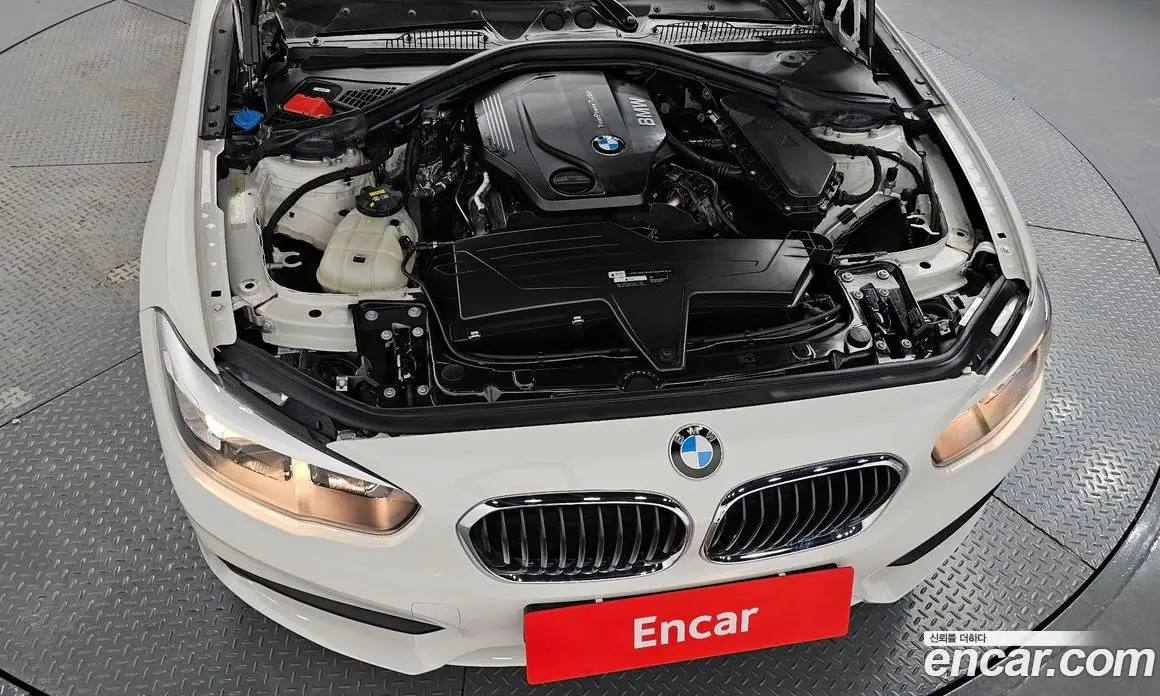 BMW 1 серия 2018 2.0 автомат (гидро), фото 5