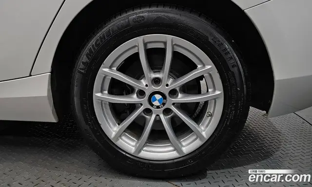 BMW 1 серия 2018 2.0 автомат (гидро), миниатюра 6