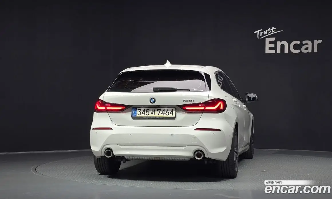 BMW 1 серия 2021 2.0 автомат (гидро), фото 4
