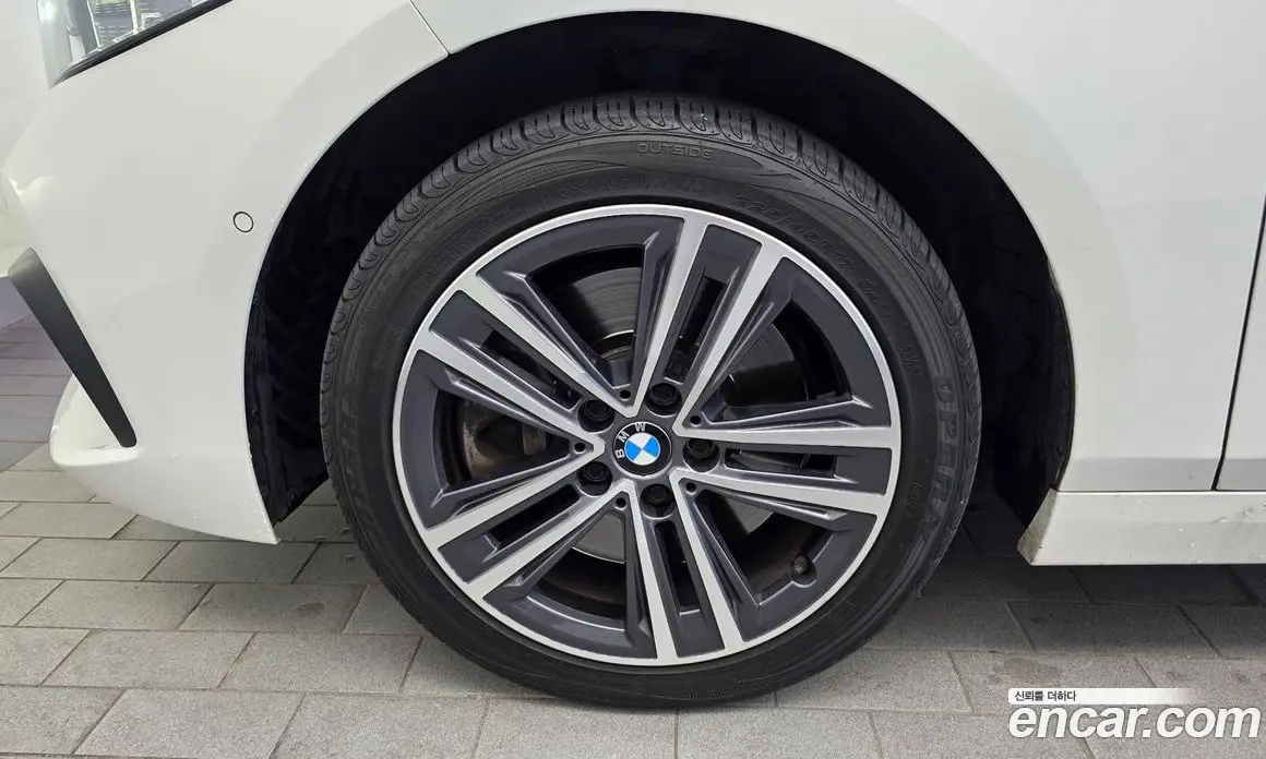 BMW 1 серия 2021 2.0 автомат (гидро), фото 5