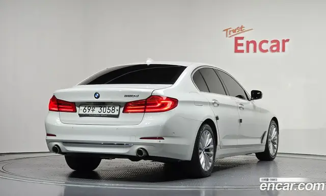 BMW 5 серия 2018 2.0 автомат (гидро), миниатюра 2