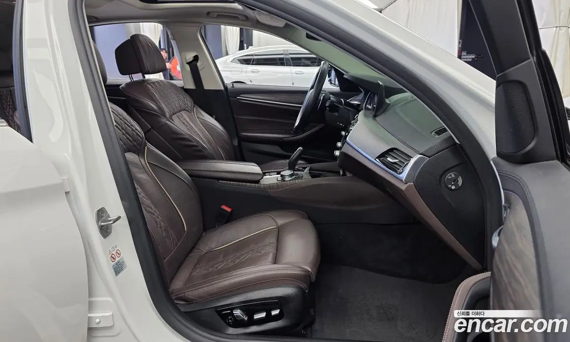 BMW 5 серия 2018 2.0 автомат (гидро), фото 11