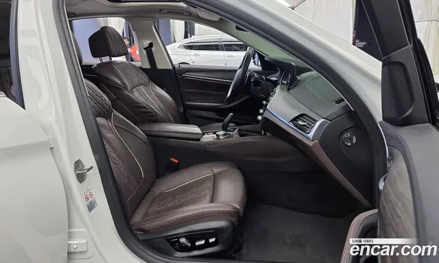BMW 5 серия 2018 2.0 автомат (гидро), миниатюра 11