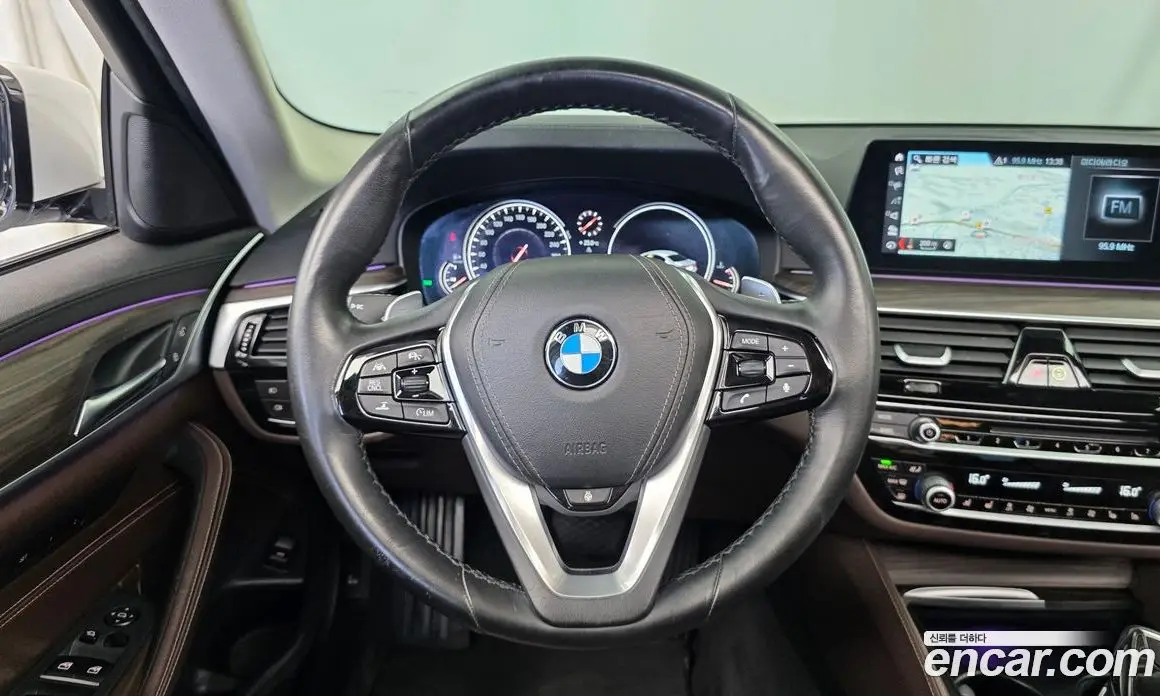 BMW 5 серия 2018 2.0 автомат (гидро), фото 13