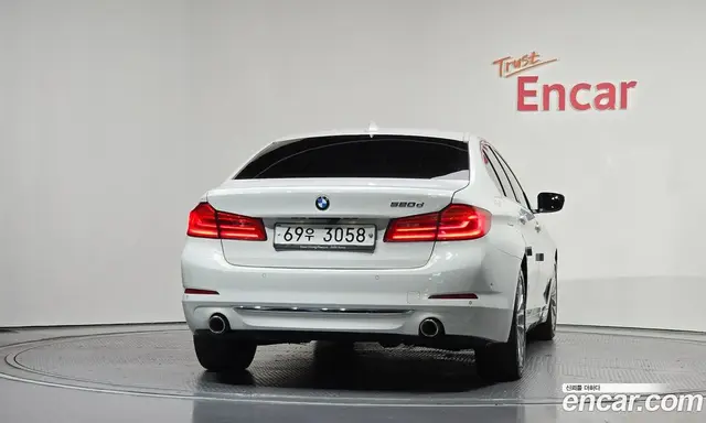 BMW 5 серия 2018 2.0 автомат (гидро), миниатюра 4
