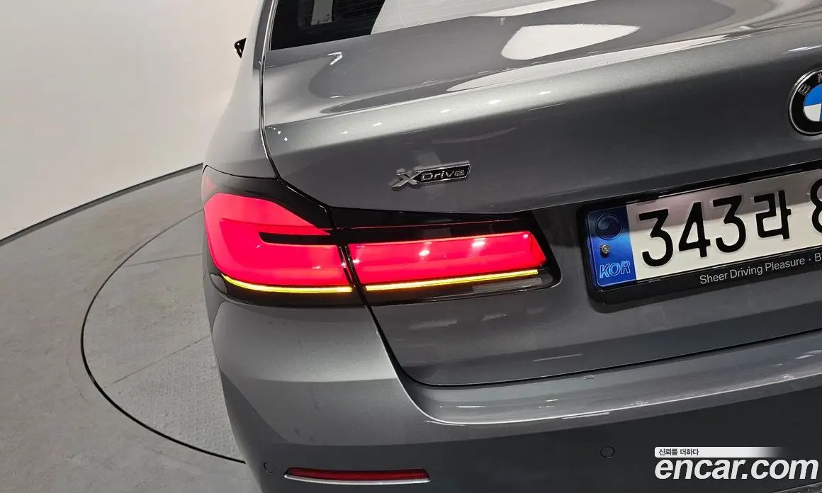 BMW 5 серия 2023 2.0 автомат (гидро), фото 9