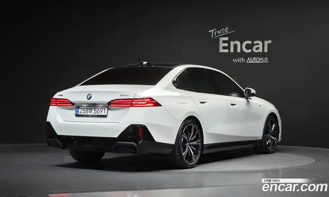 BMW 5 серия 2024 2.0 автомат (гидро), миниатюра 2
