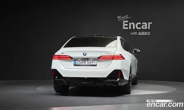BMW 5 серия 2024 2.0 автомат (гидро), миниатюра 4