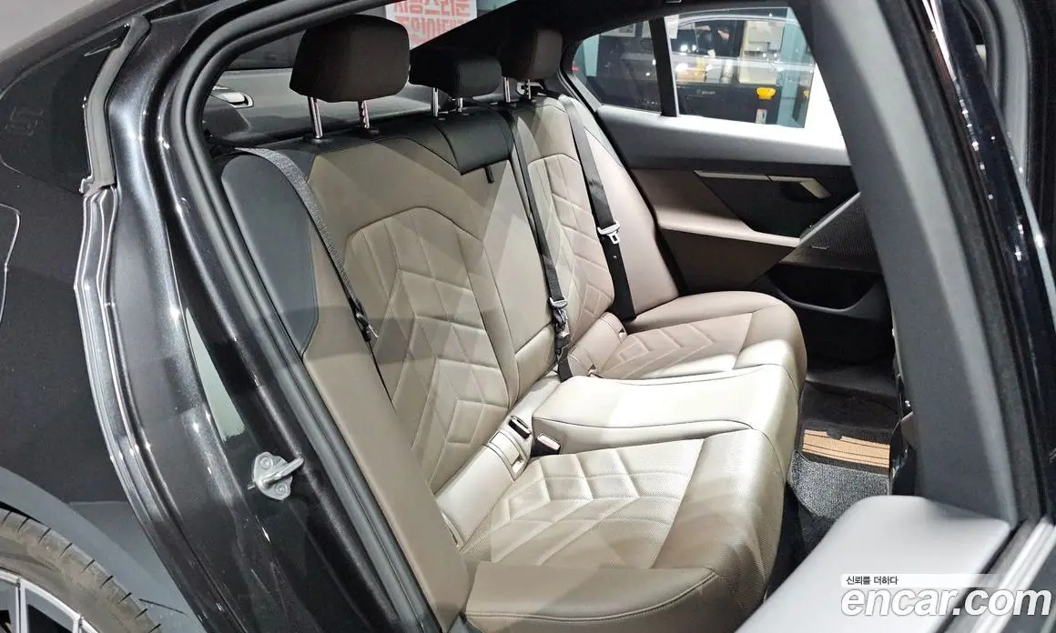 BMW 5 серия 2024 2.0 автомат (гидро), фото 11