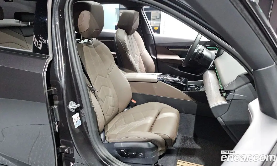 BMW 5 серия 2024 2.0 автомат (гидро), фото 12