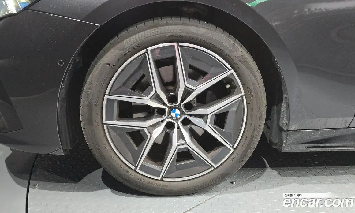 BMW 5 серия 2024 2.0 автомат (гидро), фото 5