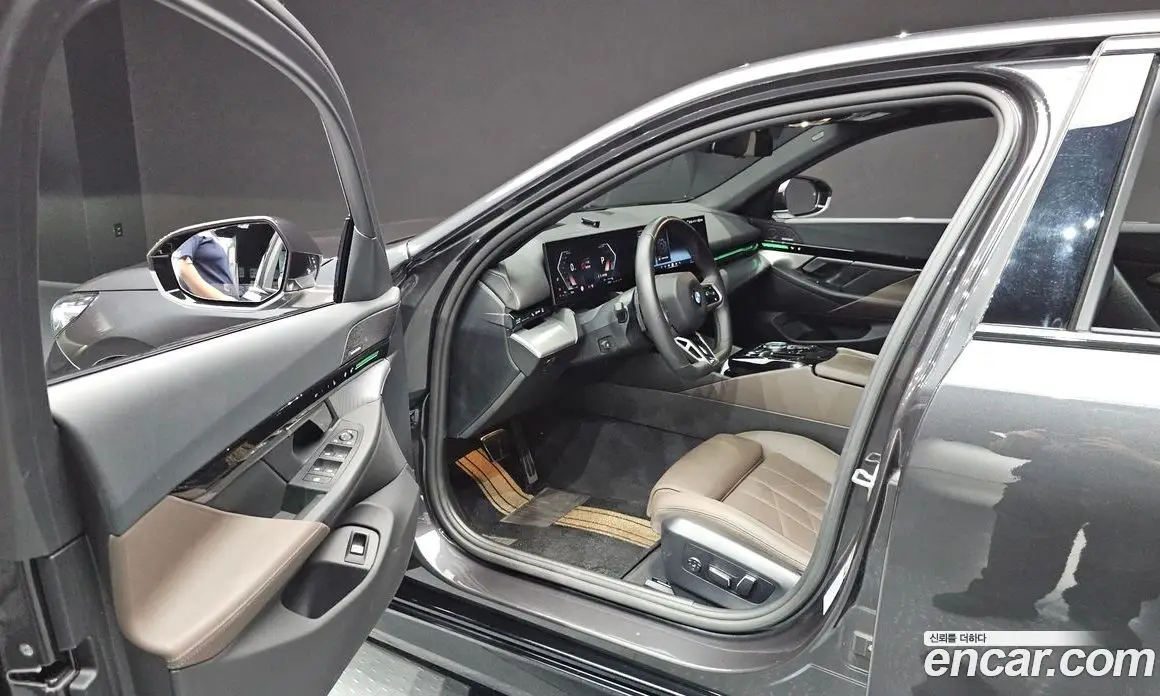 BMW 5 серия 2024 2.0 автомат (гидро), фото 10