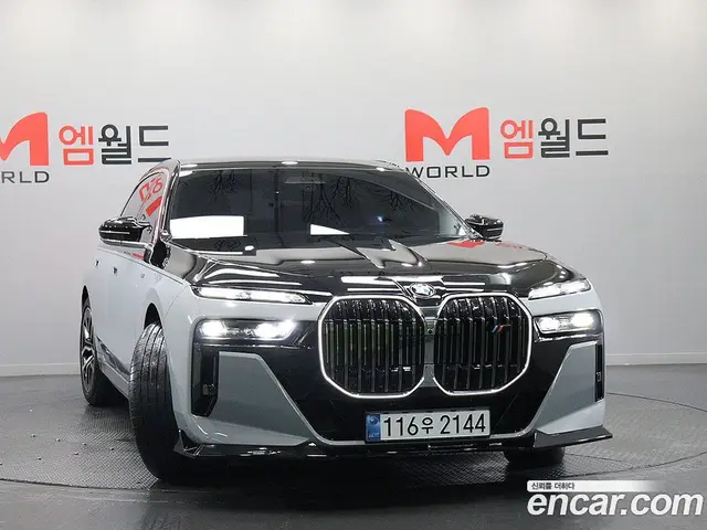 BMW 7 серия 2023 3.0 автомат (гидро), миниатюра 3