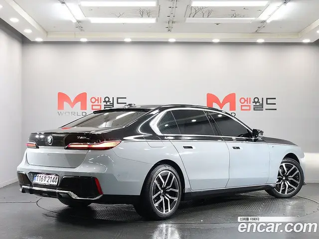 BMW 7 серия 2023 3.0 автомат (гидро), миниатюра 4