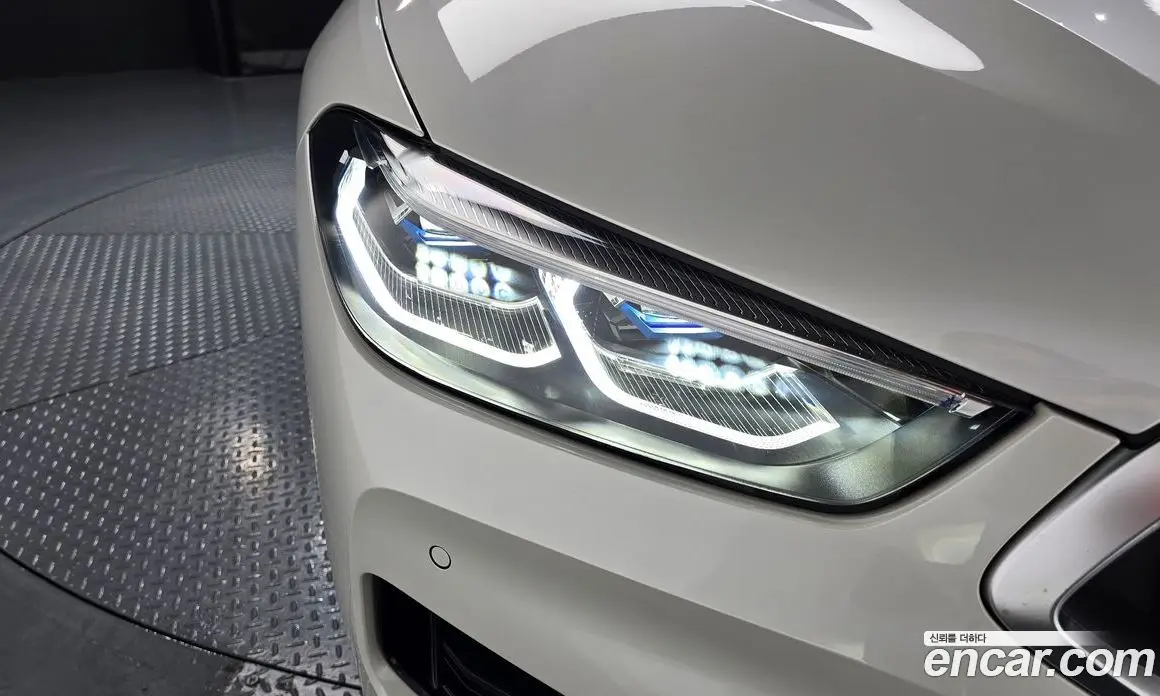 BMW 8 серия 2024 4.4 автомат (гидро), фото 8