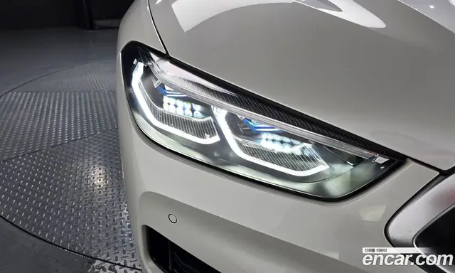 BMW 8 серия 2024 4.4 автомат (гидро), миниатюра 8
