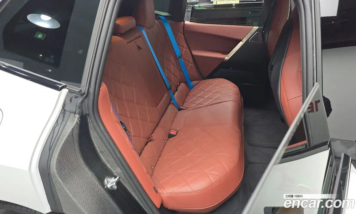 BMW iX 2023 0.3 автомат (гидро), фото 11