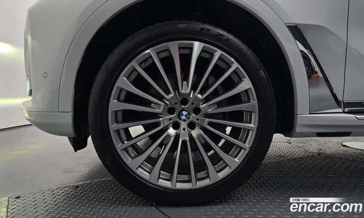 BMW X7 2022 3.0 автомат (гидро), фото 5
