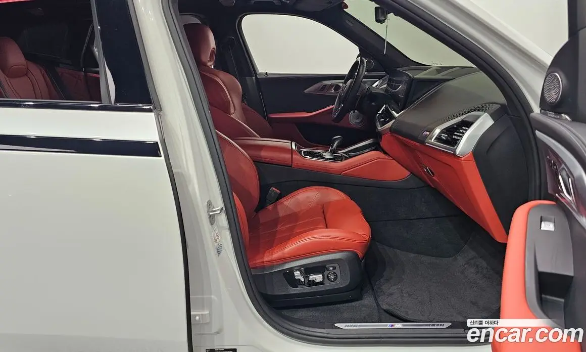 BMW XM 2023 4.4 автомат (гидро), фото 16 BMW XM 2023 4.4 автомат (гидро), фото 16