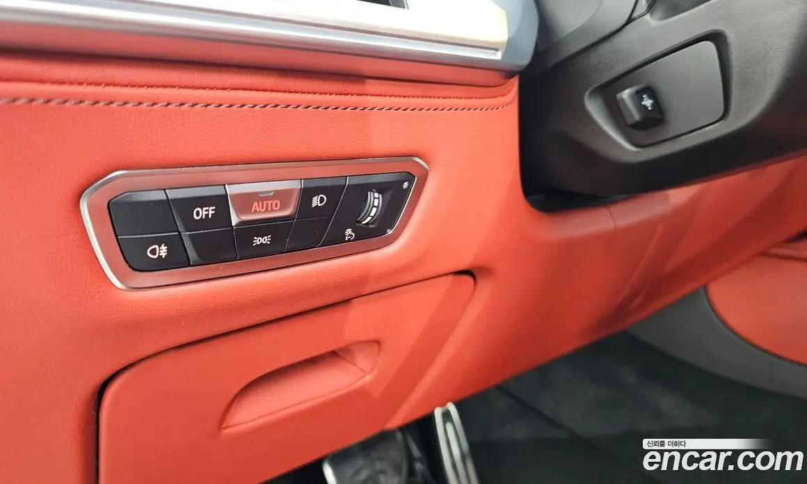 BMW XM 2023 4.4 автомат (гидро), фото 25 BMW XM 2023 4.4 автомат (гидро), фото 25