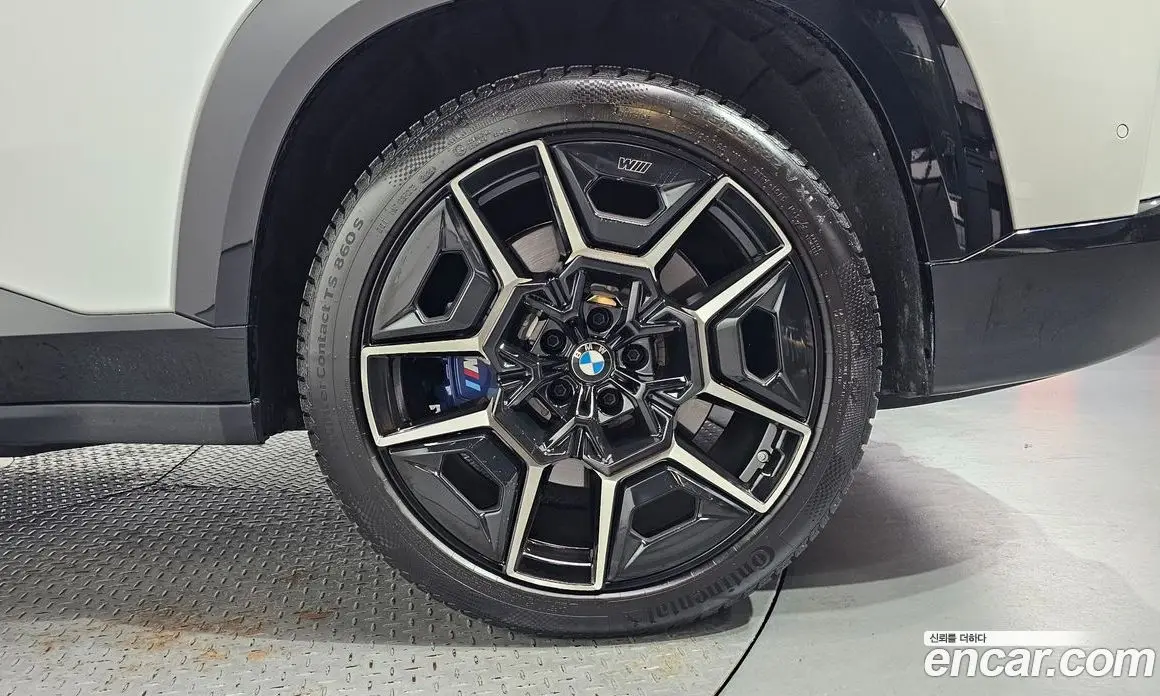BMW XM 2023 4.4 автомат (гидро), фото 7 BMW XM 2023 4.4 автомат (гидро), фото 7