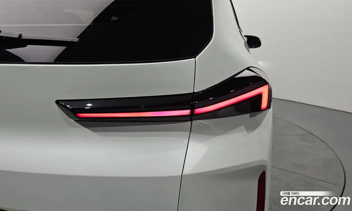BMW XM 2023 4.4 автомат (гидро), фото 9 BMW XM 2023 4.4 автомат (гидро), фото 9