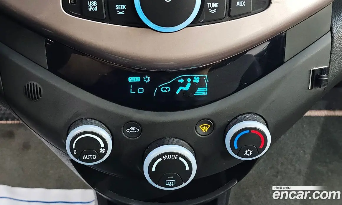 Chevrolet Spark 2012 1.0 автомат (гидро), фото 17