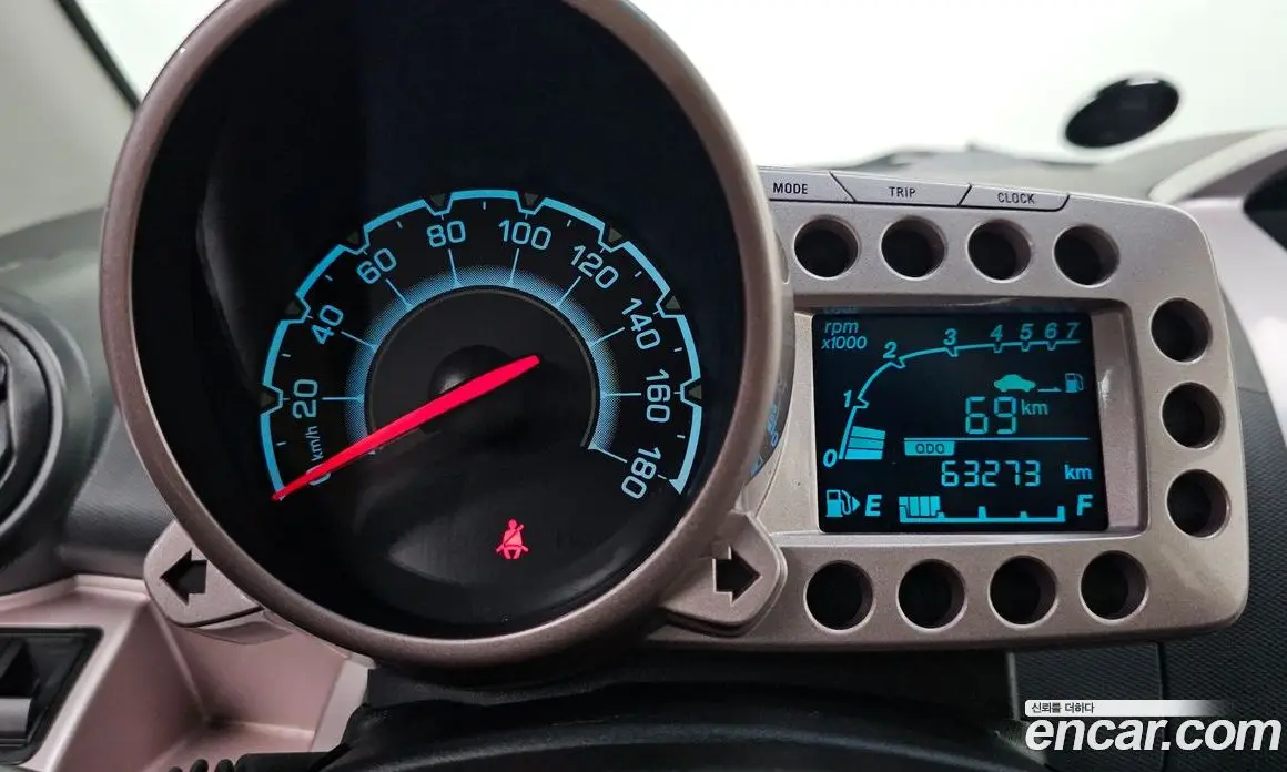 Chevrolet Spark 2012 1.0 автомат (гидро), фото 8