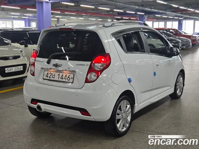 Chevrolet Spark 2012 1.0 автомат (гидро), миниатюра 11