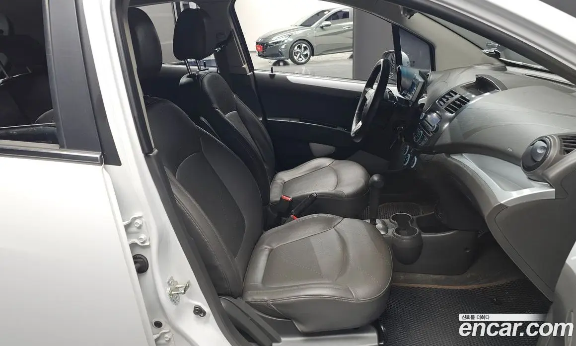 Chevrolet Spark 2013 1.0 автомат (гидро), фото 10 Chevrolet Spark 2013 1.0 автомат (гидро), фото 10